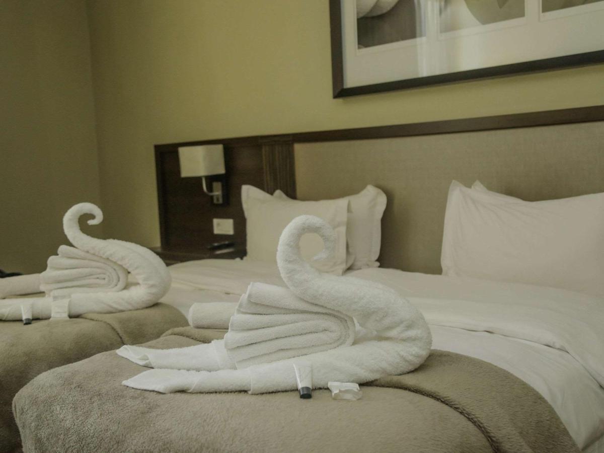 Hotel Pullman Lubumbashi Grand Karavia. Zewnętrze zdjęcie