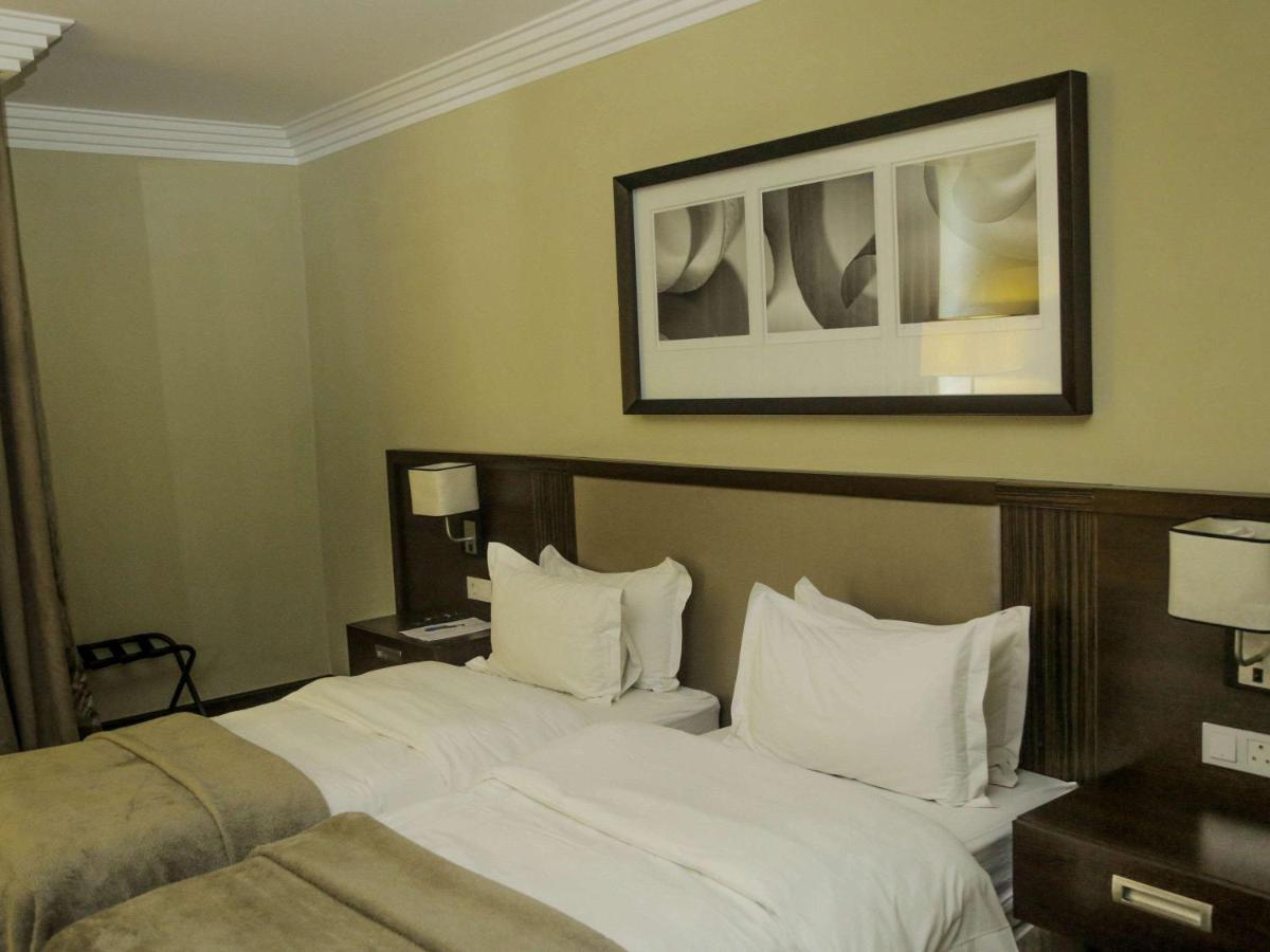 Hotel Pullman Lubumbashi Grand Karavia. Zewnętrze zdjęcie